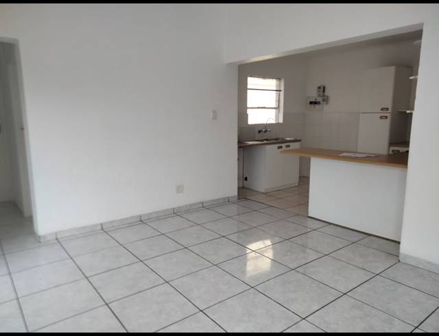 2 BEDROOM FLAT FOR SALE IN RADIOKOP